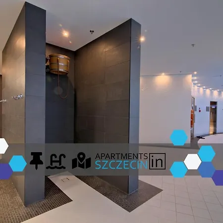 In - Hanza Tower - Sauna & Pool מלון דירות