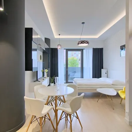 In - Hanza Tower - Sauna & Pool * שצ'צ'ין
