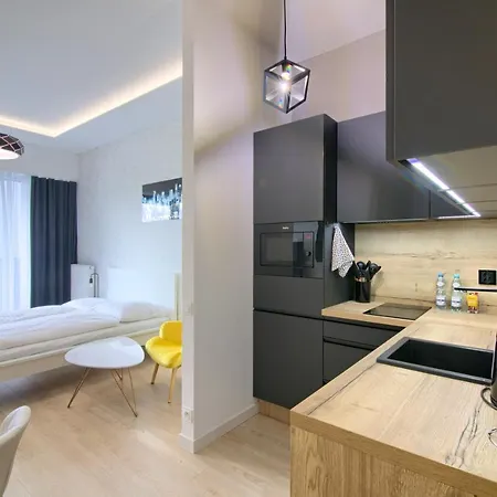 In - Hanza Tower - Sauna & Pool * שצ'צ'ין