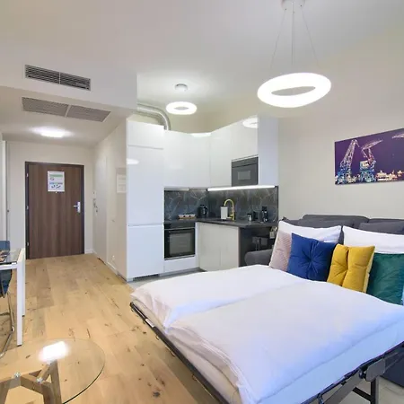 מלון דירות In - Hanza Tower - Sauna & Pool שצ'צ'ין